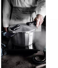 Fissler Vitaquick Premium - Snelkookpan 3,5 Liter – RVS – Inclusief Stoominzet en Driepoot – Geschikt voor Inductie