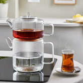 Karaca Flat Borosilicaat Glazen Theepot Set - 1,1L Boven - 1,8L Onderpot - Modern en Hittebestendig Ontwerp
