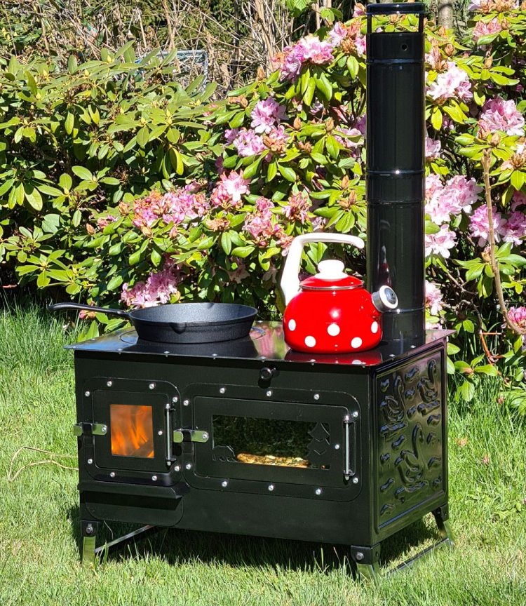 KMP01 Sabah Camping Houtskachel Met Oven- Cook Camping Stove - Zwart- Roestvrij Staal - Outdoor- Draagbaar Kachel - Buitenoven Tentkachel - Pizza Oven Outdoor - Mini houtkachel vrijstaand - Campingkachel - Tentfornuis -Met Schoorsteenpijpen - Compacte bui