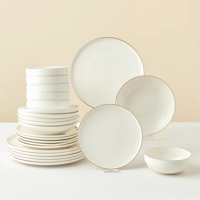 Karaca Stream Meridian - New Serviesset – 24-Delig – 6 Personen – Wit met Gouden Details – Luxe Bone Servies