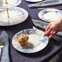 Karaca Delft - New Bone Serveerset – 8-delig – 6 Personen – Etagère & Dessertborden – Blauw
