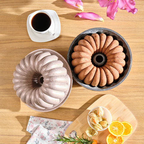 Karaca Cake Pro Lina - Bakvorm - 25.5 cm - Gegoten Aluminium - Roségoud - Decoratieve Cakevorm