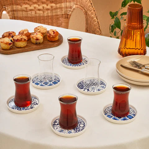 Karaca Portela - 12-delige Turkse Theeset voor 6 Personen – 170 ml – New Bone – Multicolor – Luxe Theeglazen met Schotels