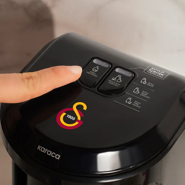 Karaca x Galatasaray Gelicentieerde Hatır Hüps Turkse Koffiemachine met Melkfunctie en Clublied