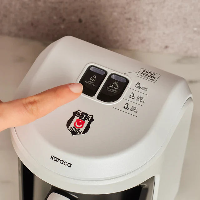 Karaca x Beşiktaş Gelicentieerde Hatır Hüps Turkse Koffiemachine met Melkfunctie en Clublied