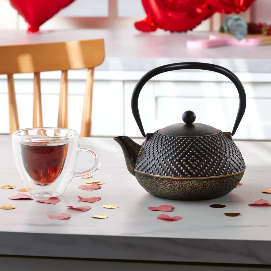 Karaca Dark Gold - Gietijzeren Theepot - 900 ml - Inductie Geschikt - Zwart/Goud - Cast Iron Theepot