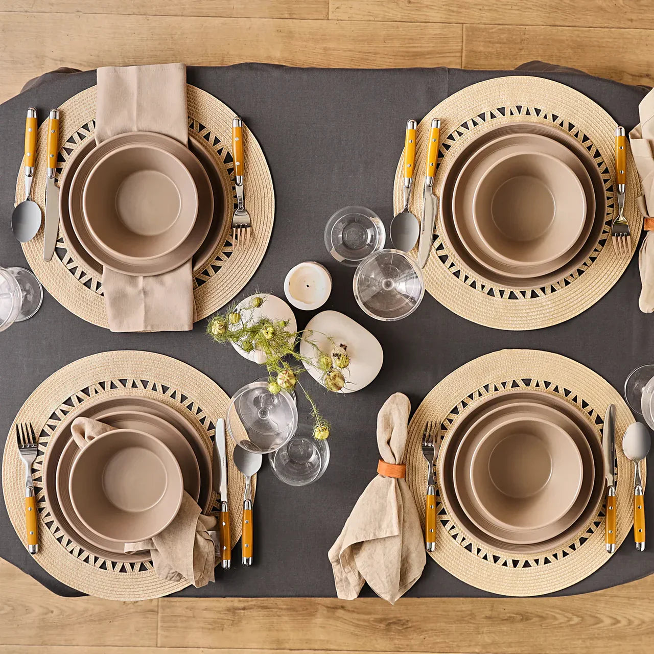 Karaca Mirum - Stoneware Serviesset - 4-Persoons - 12-Delig