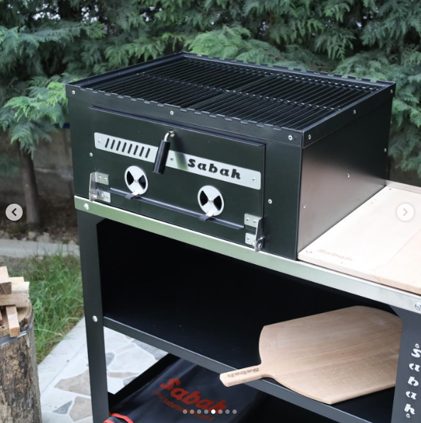 Sabah BBQ1 - Barbecue Kooltuinoven en Grill op Wielen met Hittebestendig Glas en Waterdichte Hoes