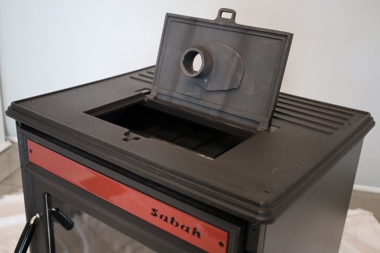 S106/3D - Sabah Open Haard Kachel- Drie-Raams Haard - Gietijzer – Houtkachels- Houthaarden - Matzwart– 15,21 KW- Buiten Stalen Open Haard – Inclusief Haak en Schraper