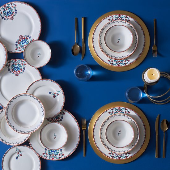 Karaca Nakkas - 24-delige Porseleinen Serviesset - 6 Persoons – Uniek Design – Porselein