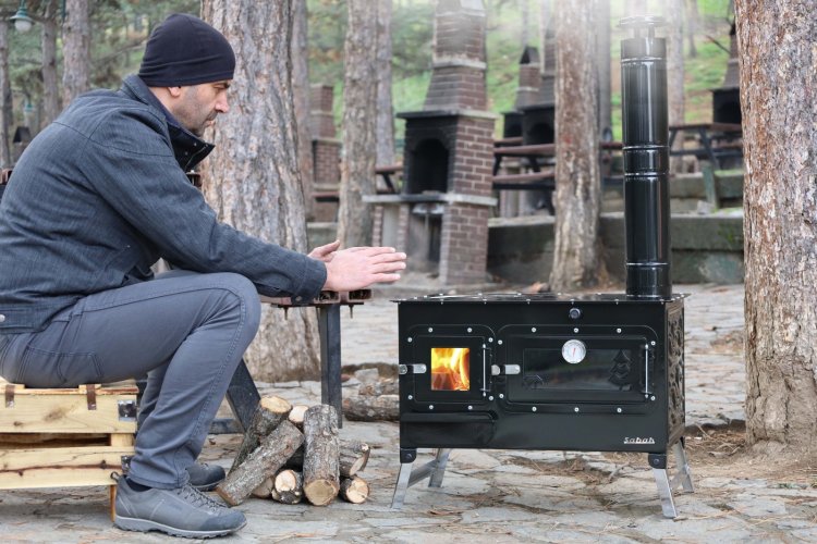KMP01 Sabah Camping Houtskachel Met Oven- Cook Camping Stove - Zwart- Roestvrij Staal - Outdoor- Draagbaar Kachel - Buitenoven Tentkachel - Pizza Oven Outdoor - Mini houtkachel vrijstaand - Campingkachel - Tentfornuis -Met Schoorsteenpijpen - Compacte bui